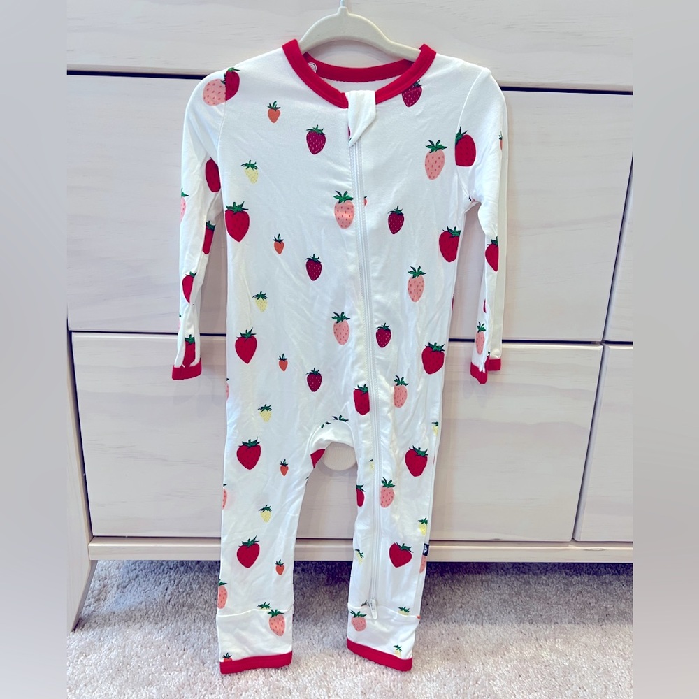 NWOT KYTE BABY strawberry zipper onesie